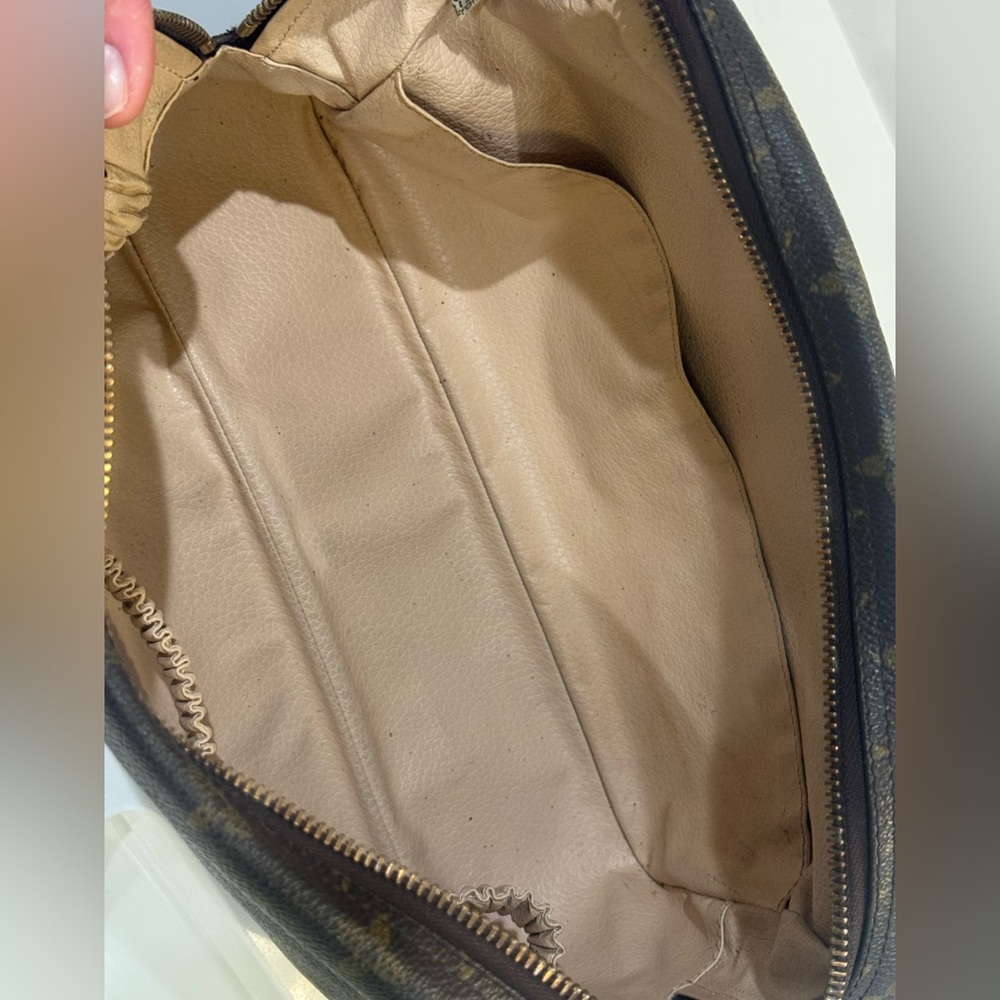 Louis Vuitton Monogram Toiletry Bag - Picture 8 of 10